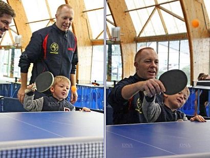 Les premières balles d’un futur champion de tennis de table ? PHOTO DNA - Guénolé BARON