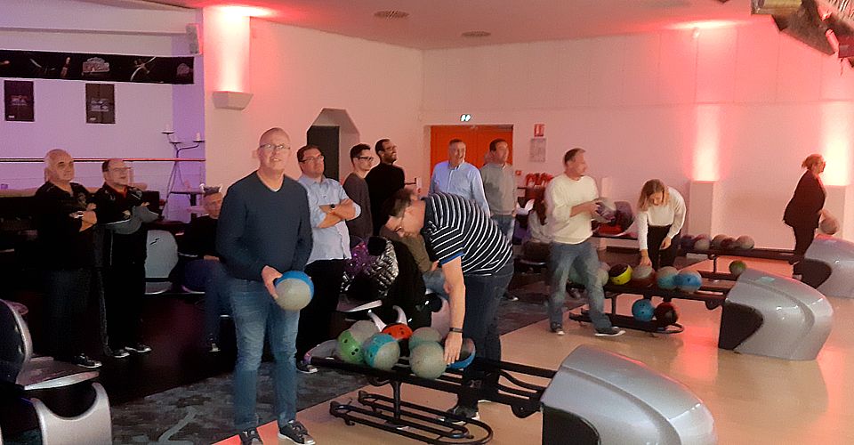 Les loisirs au bowling - Sur la piste, Thierry défend son titre