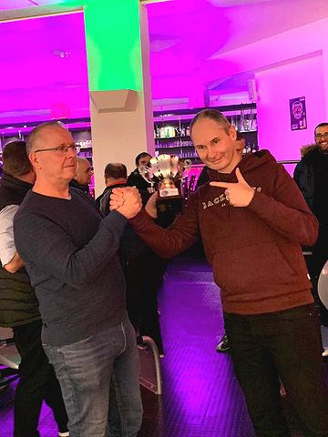 Les loisirs au bowling - Thierry et Jean-Noël