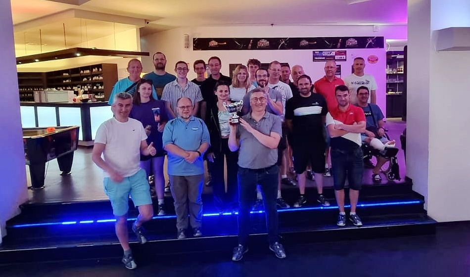 Photo de groupe - Olivier RICHERT Vainqueur Zorn TT Hochfelden - Les loisirs au bowling - Photo de groupe