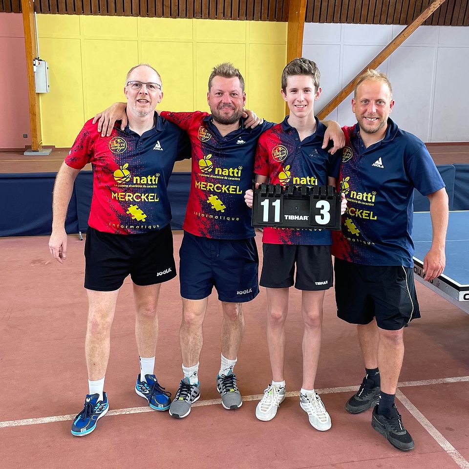 Équipe 1 FFTT avec Christian, Olivier, Eliott et Justin