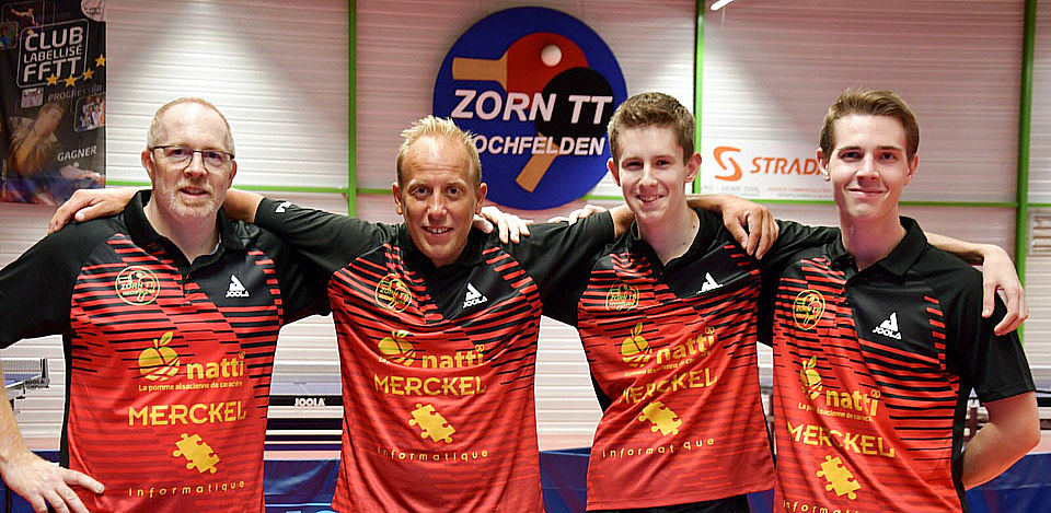 Christian Zaza, Justin Schaal, Éliott Maerz et Paul Muller (de gauche à droite), les joueurs de Zorn TT Hochfelden ont la montée en GE1 dans le viseur.  Photo Roger Hufschmitt