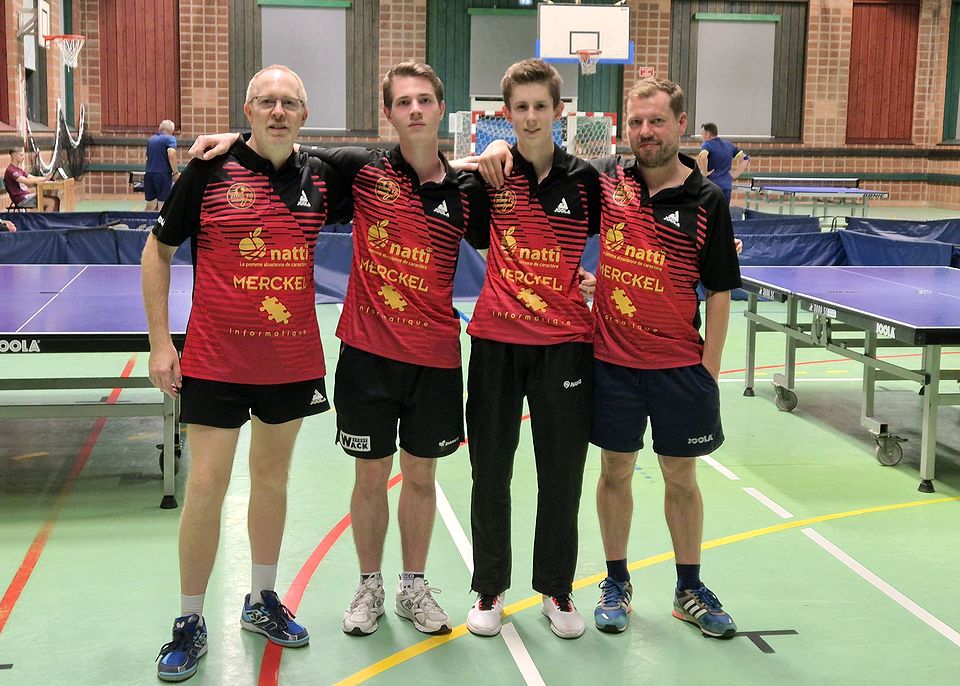 Équipe 1 FFTT avec Christian, Paul, Eliott et Olivier