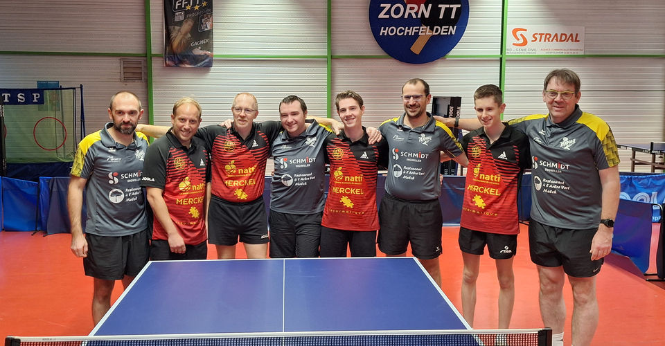 Les équipes de Zorn TT Hochfelden (rouge et noir) et de Hanau TT 1 (gris et jaune)