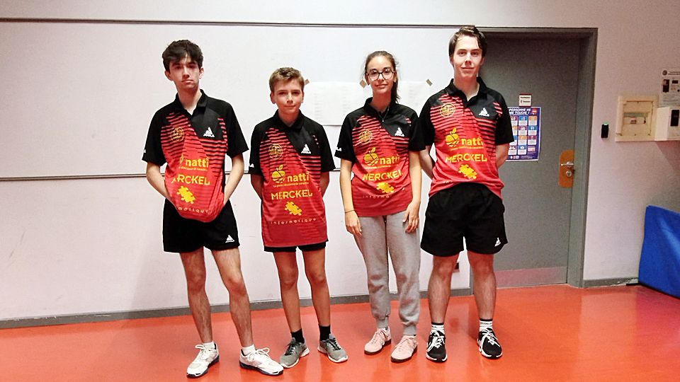 Équipe 3 FFTT avec Antony, Thibault, Héloïse et Lucas