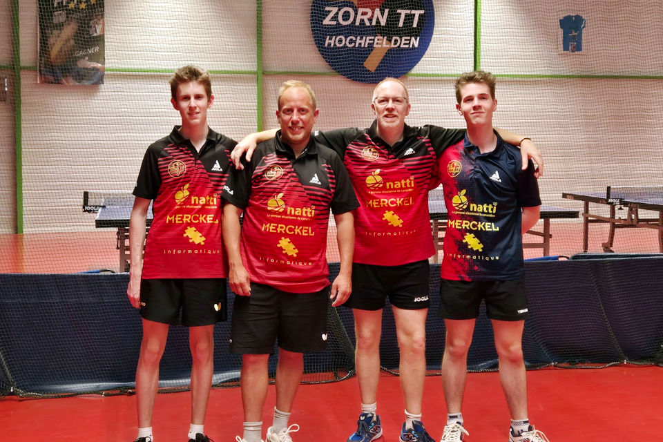 Équipe 1 FFTT avec Eliott, Justin, Christian et Paul