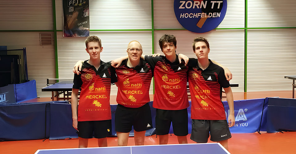 Équipe 1 FFTT avec Eliott, Christian, Julien et Paul