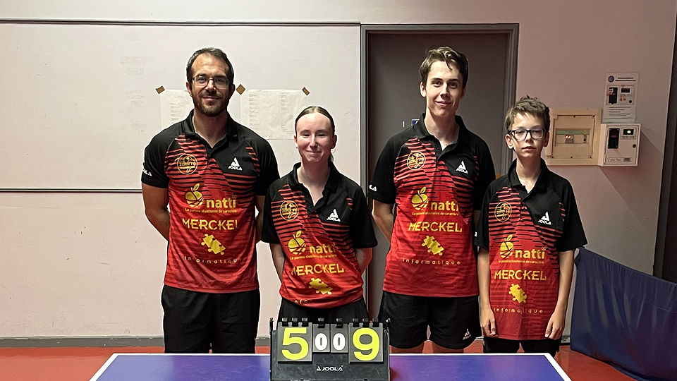 Équipe 2 FFTT avec Loïg, Eva, Lucas et Baptiste