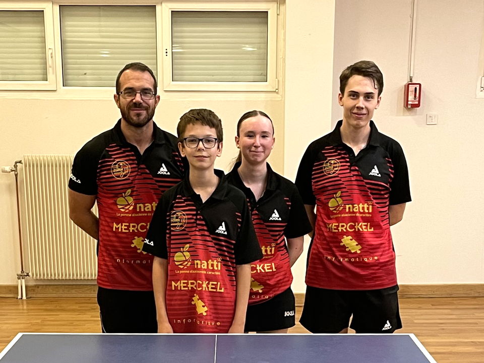 Équipe 2 FFTT avec Loïg, Baptiste, Eva et Lucas